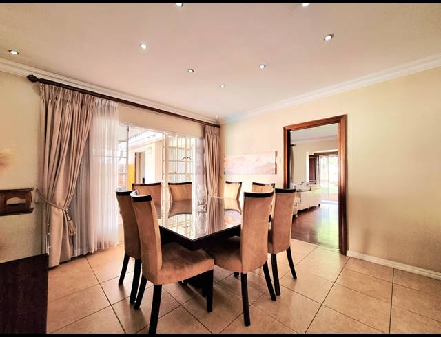 5 BEDROOM HOUSE TO LET IN BEDFORDVIEW
